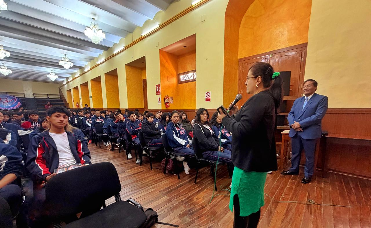La UMSA sale al encuentro de los bachilleres para orientar y despertar nuevas vocaciones